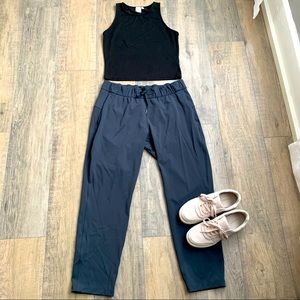 Lululemon On the Fly Pant - 10 - Gray MELN